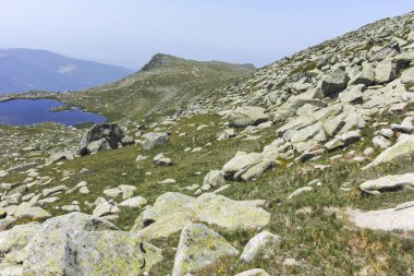 Bulgaristan 'ın Kalin zirvesi yakınlarındaki Rila Dağı' nın İnanılmaz Yaz Manzarası