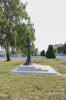 GENEVA, SWitzERLAND - 17 Haziran 2023: İsviçre 'nin Cenevre kenti Embank' inin şaşırtıcı panoramik manzarası