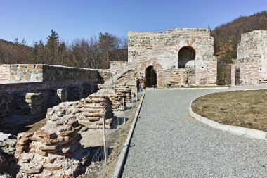 Antik Roma kalesi Trajan Kapısı harabeleri, Sofya Bölgesi, Bulgaristan