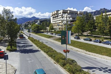 SMOLYAN, BULGARIA - 14 Ağustos 2018: Bulgaristan 'ın Smolyan kentinin yaz manzarası