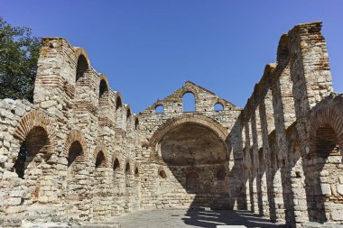 NESSEBAR, BULGARIA - 12 Ağustos 2018: Bulgaristan 'ın Burgaz Bölgesi' nin eski Nessebar kasabası