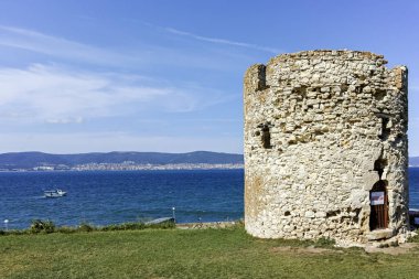 NESSEBAR, BULGARIA - 12 Ağustos 2018: Bulgaristan 'ın Burgaz Bölgesi' nin eski Nessebar kasabası