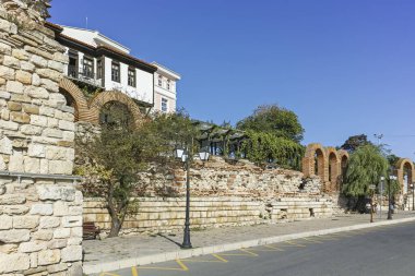 NESSEBAR, BULGARIA - 12 Ağustos 2018: Bulgaristan 'ın Burgaz Bölgesi' nin eski Nessebar kasabası
