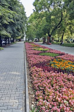 STARA ZAGORA, BULGARIA - 5 Ağustos 2018: Bulgaristan 'ın Stara Zagora kentinin merkezi Panorama