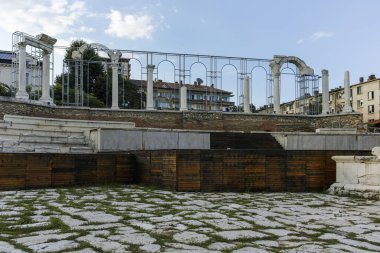 STARA ZAGORA, BULGARIA - 5 Ağustos 2018: Bulgaristan 'ın Stara Zagora kentinin merkezi Panorama