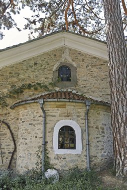 Bulgaristan 'ın Saint Nicholas, Stara Zagora bölgesindeki Ortaçağ Maglizh Manastırı Panoraması