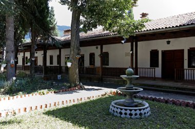 Bulgaristan 'ın Saint Nicholas, Stara Zagora bölgesindeki Ortaçağ Maglizh Manastırı Panoraması