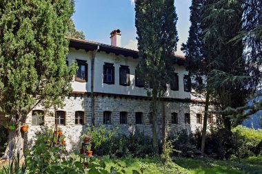 Bulgaristan 'ın Saint Nicholas, Stara Zagora bölgesindeki Ortaçağ Maglizh Manastırı Panoraması