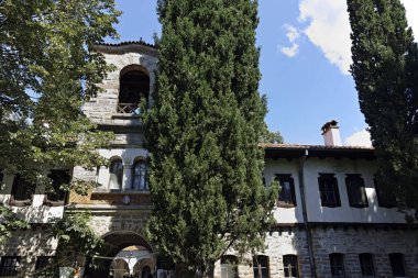 Bulgaristan 'ın Saint Nicholas, Stara Zagora bölgesindeki Ortaçağ Maglizh Manastırı Panoraması