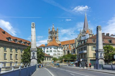 LAUSANNE, SWitzERLAND - 18 Haziran 2023: Tipik Lozan şehri, Vaud Kantonu, İsviçre
