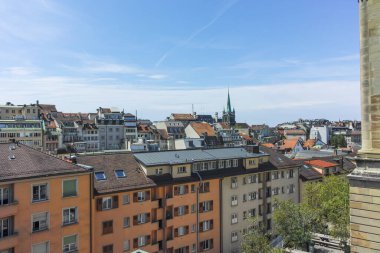 LAUSANNE, SWitzERLAND - 18 Haziran 2023: Tipik Lozan şehri, Vaud Kantonu, İsviçre