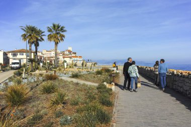 ANTIBES, FRANCE - 29 Ocak 2024: Antibes limanı panoraması, Provence Alpes-Cote d 'Azur, Fransa
