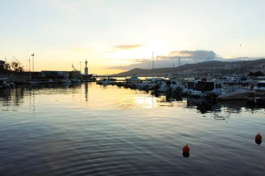 KAVALA, GREECE - 26 Aralık 2023: Kavala, Doğu Makedonya ve Trakya 'nın İnanılmaz Günbatımı Panoraması, Yunanistan