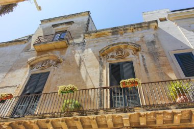 LECCE, İtalya - 12 Mayıs 2024: İtalya 'nın Apulia Bölgesi' ndeki Eski Lecce kasabasının muhteşem manzarası