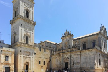 LECCE, İtalya - 12 Mayıs 2024: İtalya 'nın Apulia Bölgesi' ndeki Eski Lecce kasabasının muhteşem manzarası