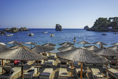 PARGA, GREECE - 5 AĞUSTOS 2024: Parga, Epirus, Yunanistan 'ın şaşırtıcı yaz manzarası