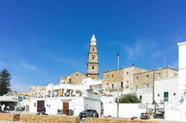 Monopoli, İtalya - 13 Mayıs 2024: Eski Monopoli Kasabası, Apulia Bölgesi, İtalya