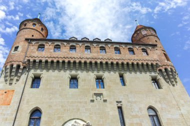 LAUSANNE, SWitzERLAND - 18 Haziran 2023: Tipik Lozan şehri, Vaud Kantonu, İsviçre