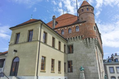 LAUSANNE, SWitzERLAND - 18 Haziran 2023: Tipik Lozan şehri, Vaud Kantonu, İsviçre