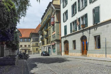 LAUSANNE, SWitzERLAND - 18 Haziran 2023: Tipik Lozan şehri, Vaud Kantonu, İsviçre