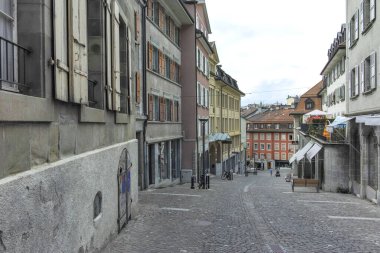 LAUSANNE, SWitzERLAND - 18 Haziran 2023: Tipik Lozan şehri, Vaud Kantonu, İsviçre