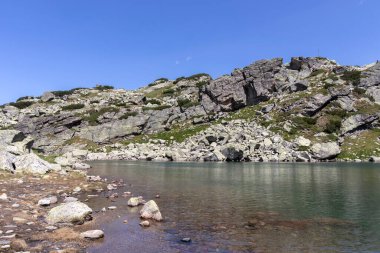 Bulgaristan 'ın Ürkütücü Göl çevresindeki Rila Dağı' nın muhteşem manzarası