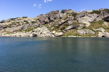 Bulgaristan 'ın Ürkütücü Göl çevresindeki Rila Dağı' nın muhteşem manzarası