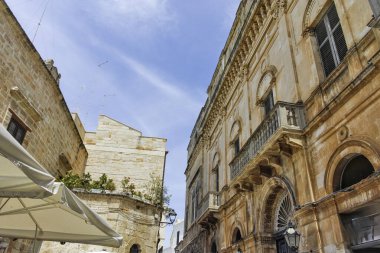 POLİGNANO A MARE, İTALYA - 13 Mayıs 2024: Eski Polignano bir Mare, Apulia Bölgesi 'nin muhteşem manzarası