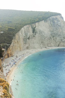 Yunanistan 'ın İyon Adaları' ndaki Lefkada kentindeki Porto Katsiki plajının büyüleyici manzarası
