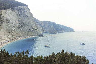 Yunanistan 'ın İyon Adaları' ndaki Lefkada kentindeki Porto Katsiki plajının büyüleyici manzarası