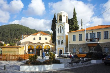 XANTHI, GREECE - 26 Aralık 2023: Xanthi, Doğu Makedonya ve Trakya 'daki eski sokak ve eski evler