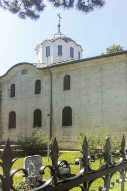 ELENA, BULGARIA - 09 Temmuz 2023: Bulgaristan 'ın tarihi Elena kenti, Veliko Tarnovo Bölgesi Panoraması