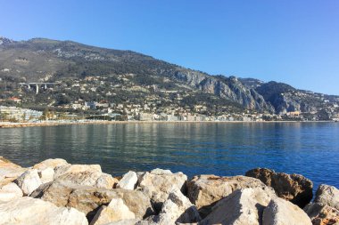 MENTON, FRANCE - 27 Ocak 2024: The Old Town of Menton, Provence Alpes-Cote d 'Azur, Fransa