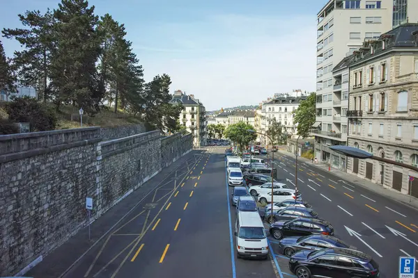 GENEVA, SWitzERLAND - 18 Haziran 2023: İsviçre 'nin Cenevre kentinin panoramik manzarası