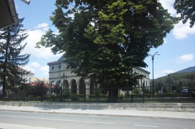 KOTEL, BULGARIA - 1 AĞUSTOS 2014: Bulgaristan 'ın Sliven Bölgesi' ndeki tarihi Kotel kentinde 19. yüzyıl binası