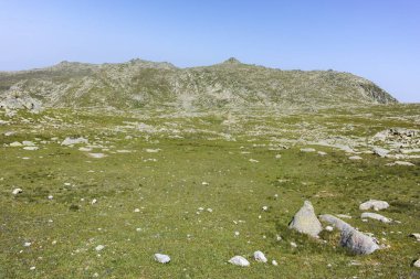 Bulgaristan 'ın Kalin zirvesi yakınlarındaki Rila Dağı' nın şaşırtıcı manzarası