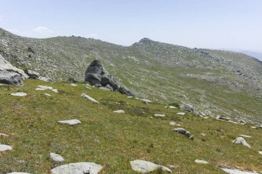 Bulgaristan 'ın Kalin zirvesi yakınlarındaki Rila Dağı' nın şaşırtıcı manzarası