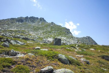 Bulgaristan 'ın Kalin zirvesi yakınlarındaki Rila Dağı' nın şaşırtıcı manzarası