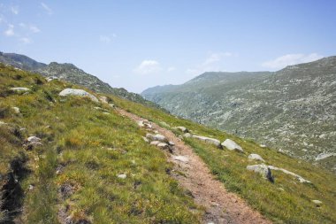 Bulgaristan 'ın Kalin zirvesi yakınlarındaki Rila Dağı' nın şaşırtıcı manzarası