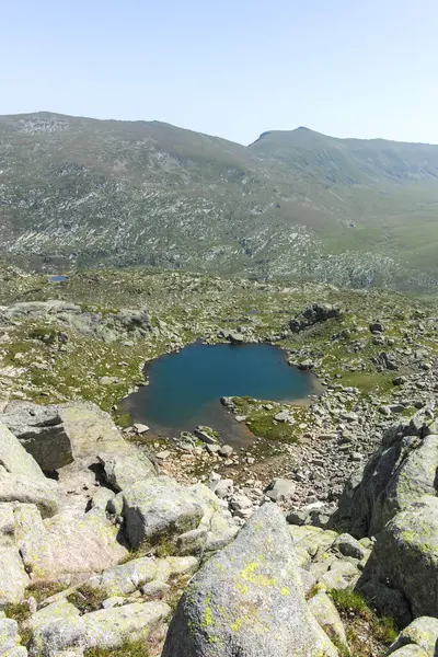 Bulgaristan 'ın Kalin zirvesi yakınlarındaki Rila Dağı' nın şaşırtıcı manzarası