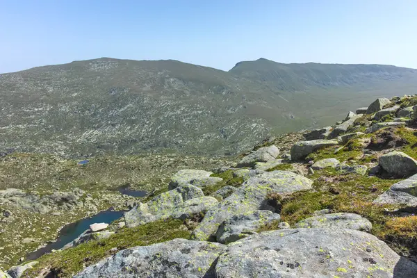 Bulgaristan 'ın Kalin zirvesi yakınlarındaki Rila Dağı' nın şaşırtıcı manzarası