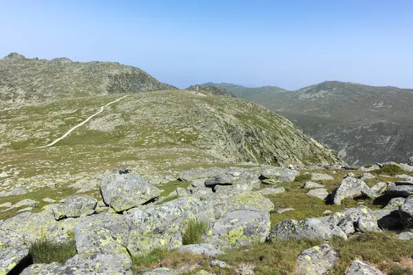 Bulgaristan 'ın Kalin zirvesi yakınlarındaki Rila Dağı' nın şaşırtıcı manzarası