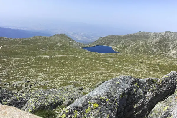 Bulgaristan 'ın Kalin zirvesi yakınlarındaki Rila Dağı' nın şaşırtıcı manzarası
