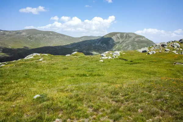 Bulgaristan 'ın Kalin zirvesi yakınlarındaki Rila Dağı' nın şaşırtıcı manzarası