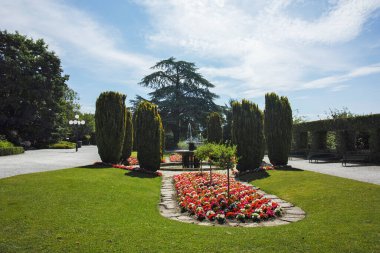 LAUSANNE, SWitzERLAND - 18 Haziran 2023: Tipik Lozan şehri, Vaud Kantonu, İsviçre