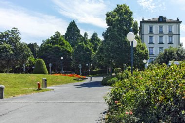 LAUSANNE, SWitzERLAND - 18 Haziran 2023: Tipik Lozan şehri, Vaud Kantonu, İsviçre