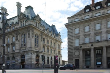 LAUSANNE, SWitzERLAND - 18 Haziran 2023: Tipik Lozan şehri, Vaud Kantonu, İsviçre