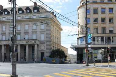 LAUSANNE, SWitzERLAND - 18 Haziran 2023: Tipik Lozan şehri, Vaud Kantonu, İsviçre