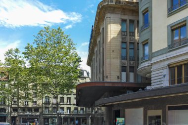 LAUSANNE, SWitzERLAND - 18 Haziran 2023: Tipik Lozan şehri, Vaud Kantonu, İsviçre