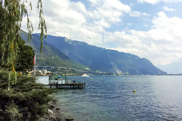 MONTREUX, SWitzERLAND - 19 Haziran 2023: Montreux, Vaud Kantonu, İsviçre Yaz Panoraması